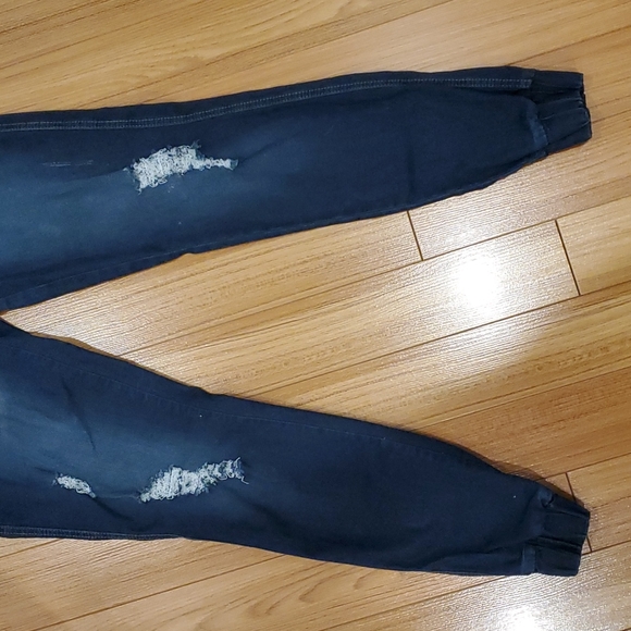 Distressed high rise stretch jogger jeans - Picture 2 of 9